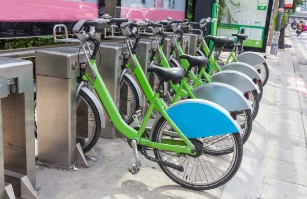 The Future of Urban Transport: Why E-Scooters Are Taking Over