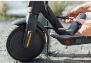 Extreme temperatures, whether hot or cold, can truly influence the wellbeing of your scooter’s battery.